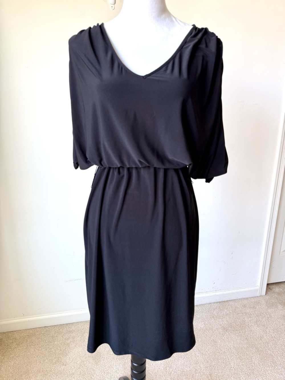 LAUREN RALPH LAUREN Black Dolman Sleeve V-Neck Blouson Jersey Knit Dress—SZ. 4